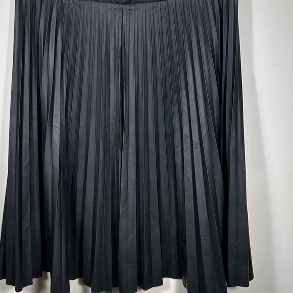 New faux leather skirt. Maison Cinqcent 500 - Picture 3 of 6